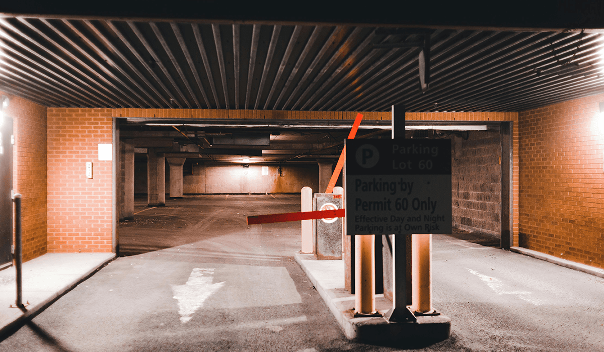 Parkování jako nové aktivum: garáže zdražují tempem bytů a lákají investory